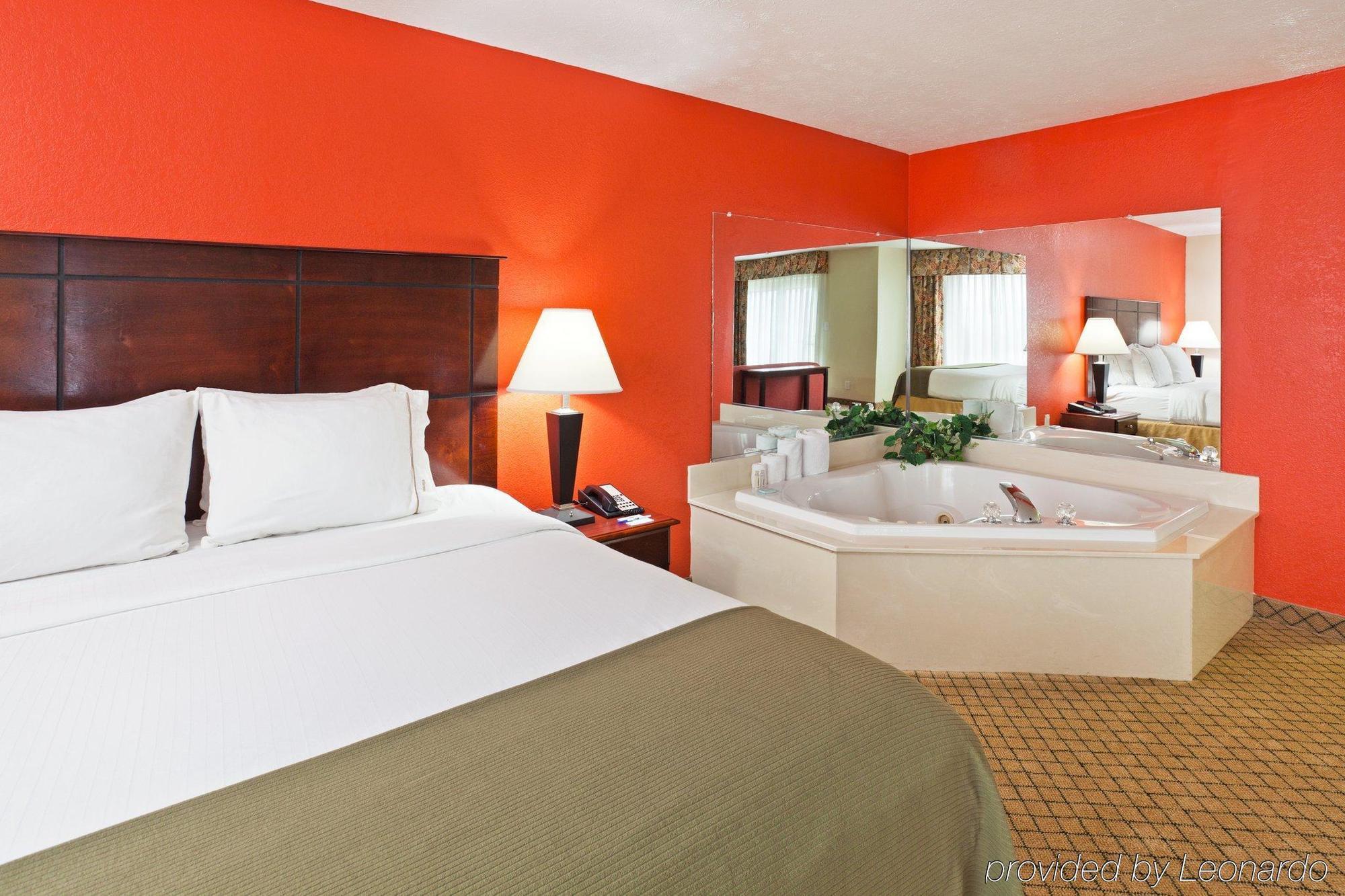 Holiday Inn Express Dandridge, An Ihg Hotel Экстерьер фото