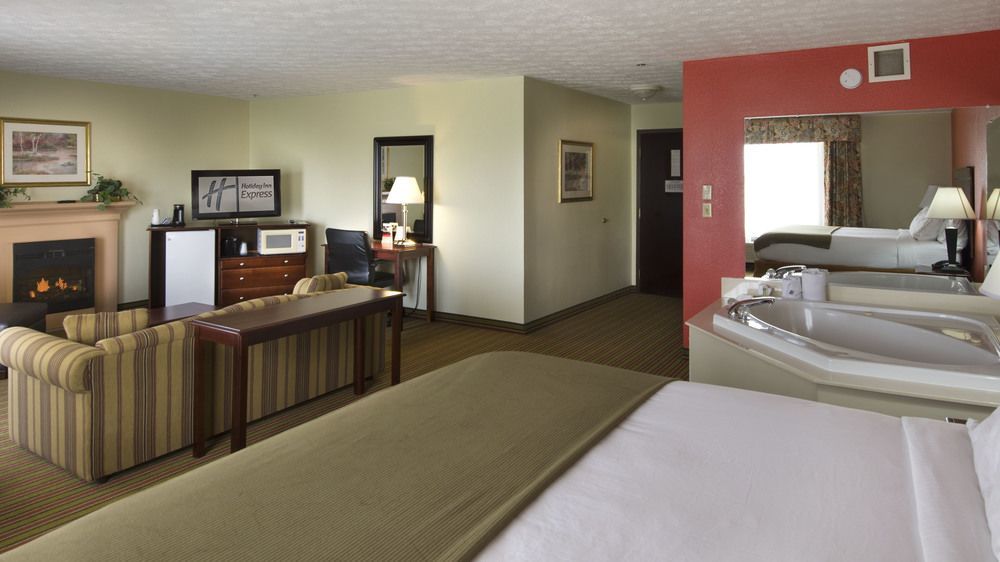 Holiday Inn Express Dandridge, An Ihg Hotel Экстерьер фото