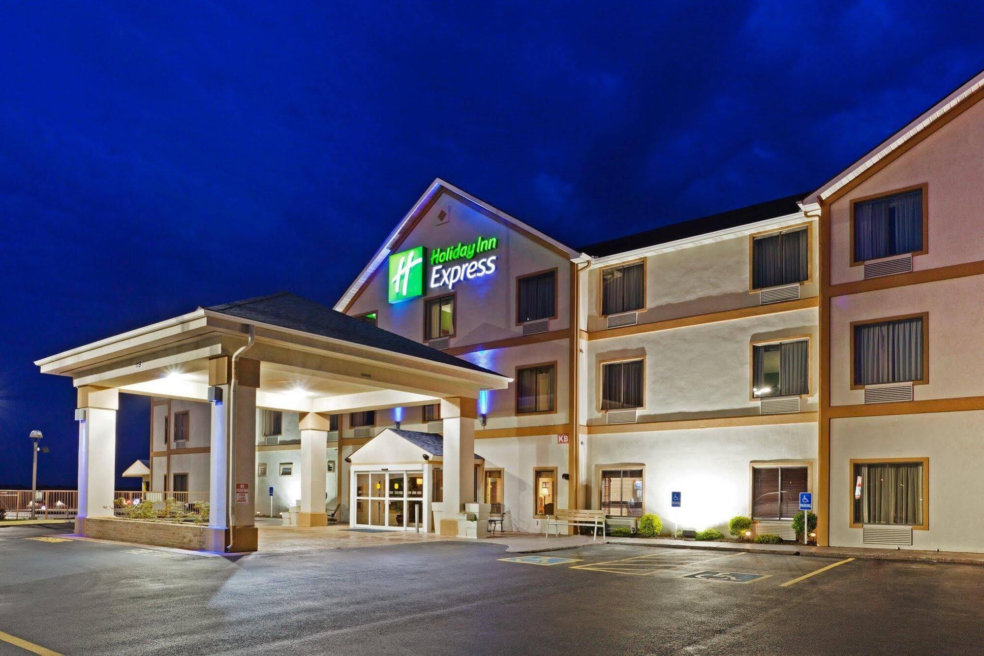 Holiday Inn Express Dandridge, An Ihg Hotel Экстерьер фото