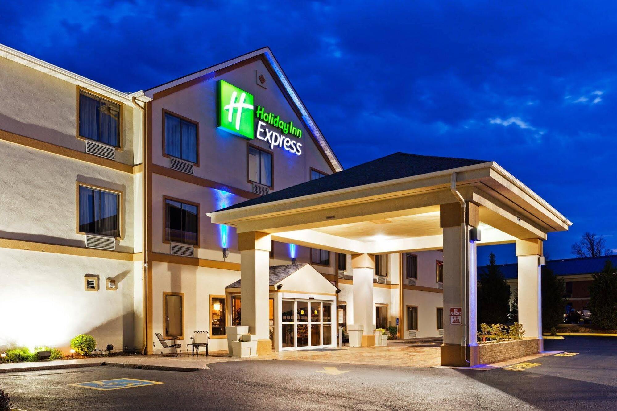 Holiday Inn Express Dandridge, An Ihg Hotel Экстерьер фото